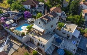Stunning Home In Zman With Kitchen
